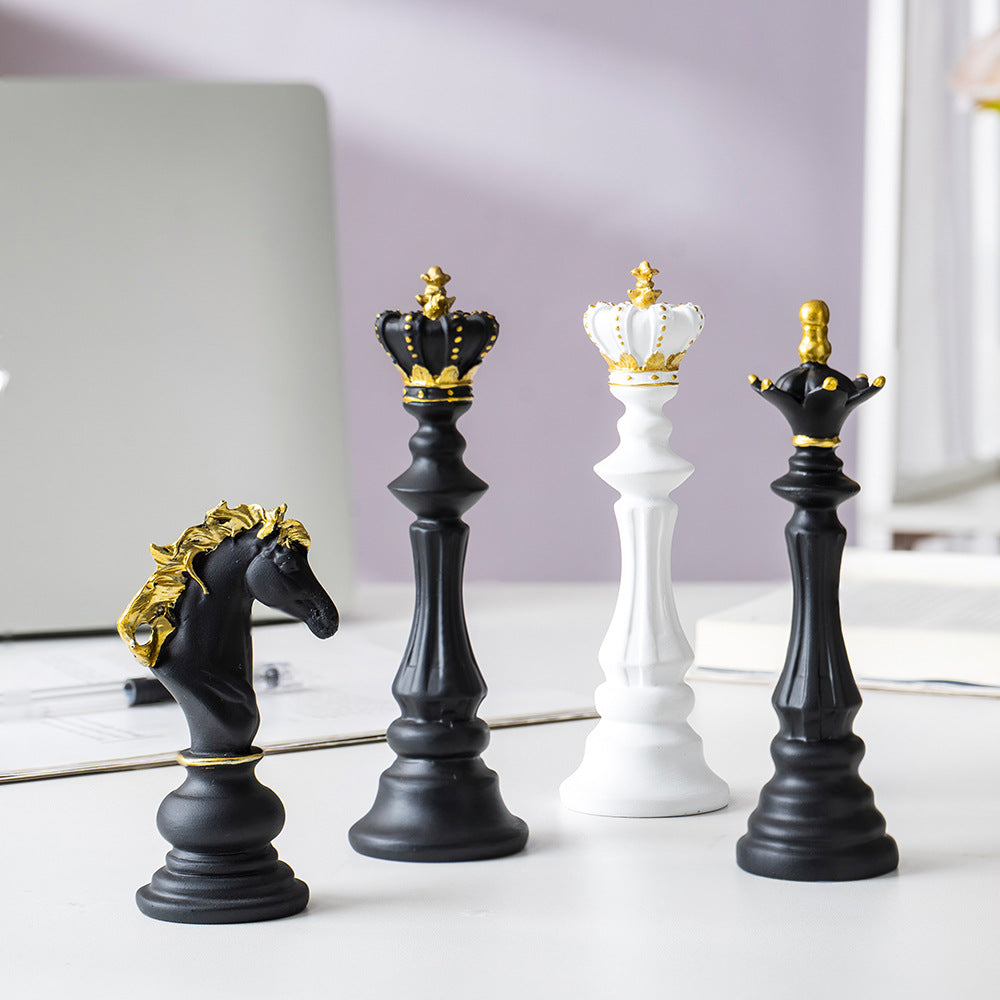 LEAP European Style Resin Chess Ornaments – black queen for Modern Interior Design